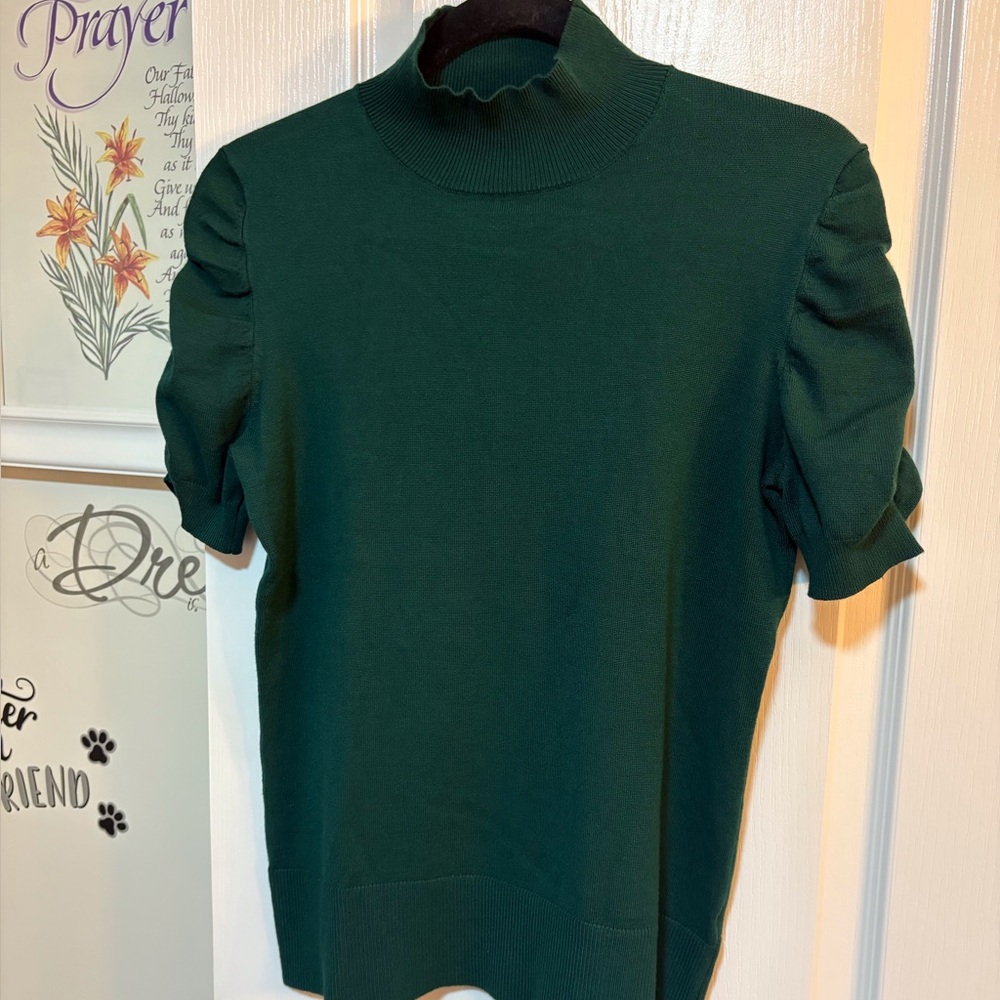 Chic Forest Green Short Sleeve Sweater
